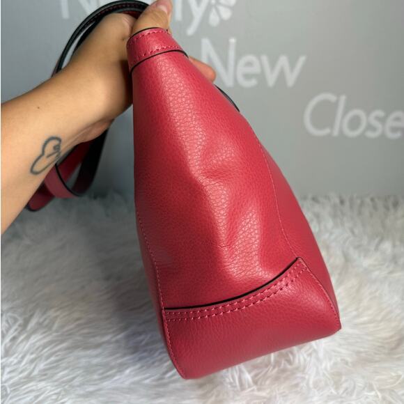 COACH C4062 2021 Tote 27 With Horse And Carriage Shoulder Bag - Picture 4 of 8